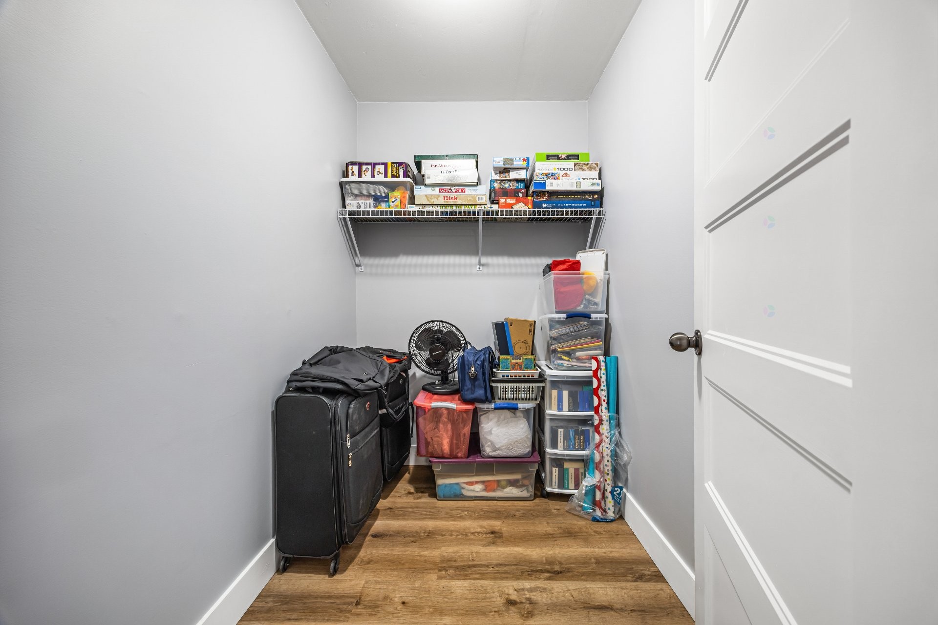 









1905


Rue de Madrid

,
Longueuil (Saint-Hubert),




QC
J3Z1A7

