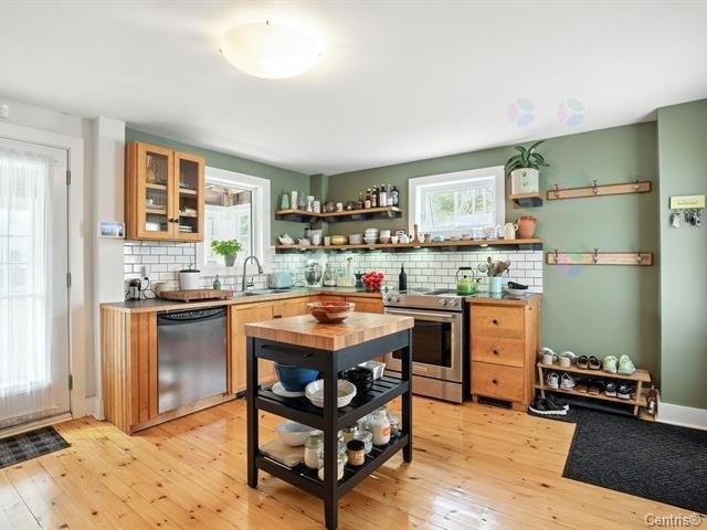 









23


Rue Lois

,
Gatineau (Hull),




QC
J8Y3R3

