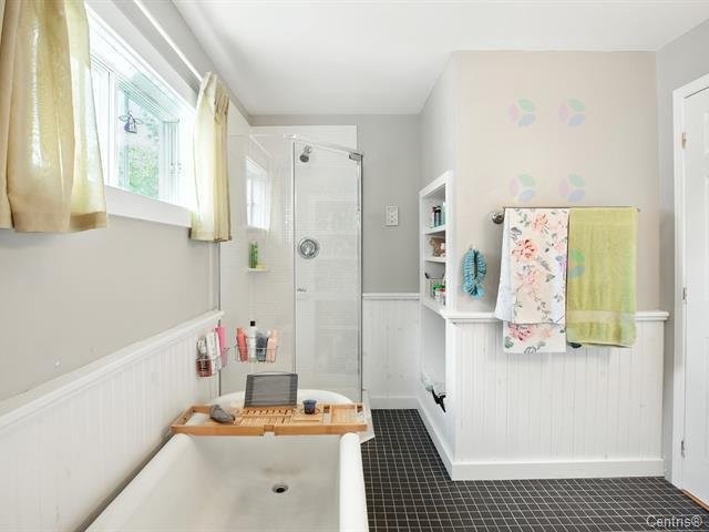 









23


Rue Lois

,
Gatineau (Hull),




QC
J8Y3R3

