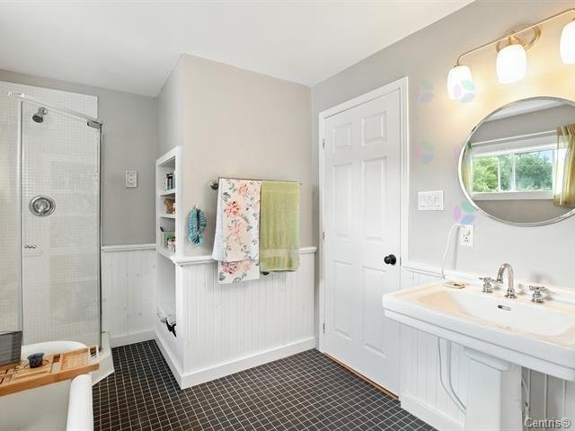 









23


Rue Lois

,
Gatineau (Hull),




QC
J8Y3R3

