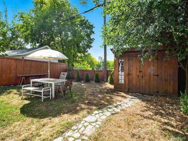 









23


Rue Lois

,
Gatineau (Hull),




QC
J8Y3R3

