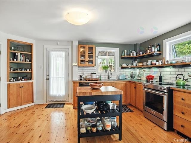 









23


Rue Lois

,
Gatineau (Hull),




QC
J8Y3R3

