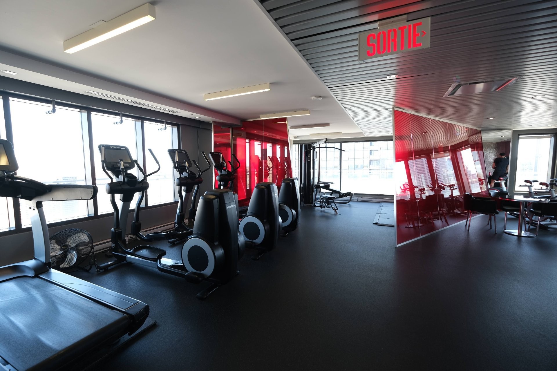 









405


Rue de la Concorde

, 2605,
Montréal (Ville-Marie),




QC
H3A0H1

