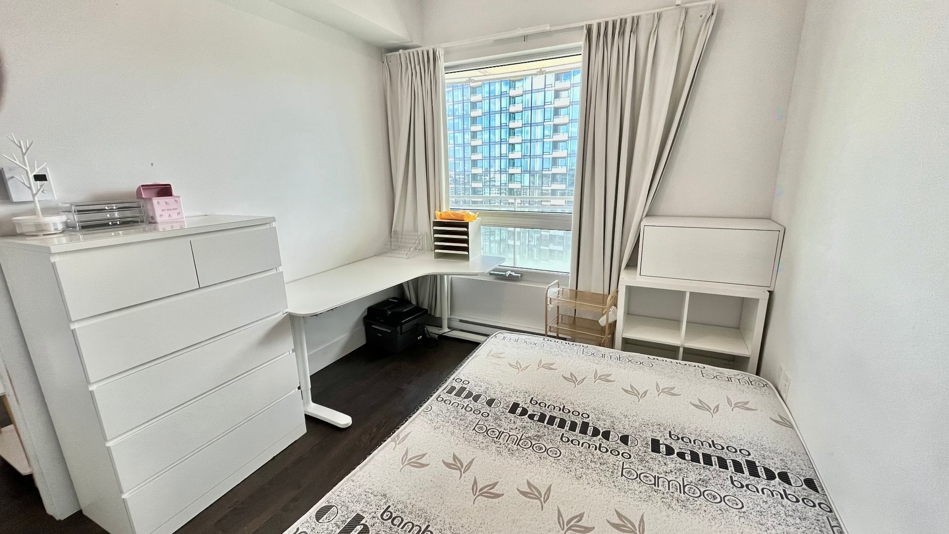 









405


Rue de la Concorde

, 2605,
Montréal (Ville-Marie),




QC
H3A0H1

