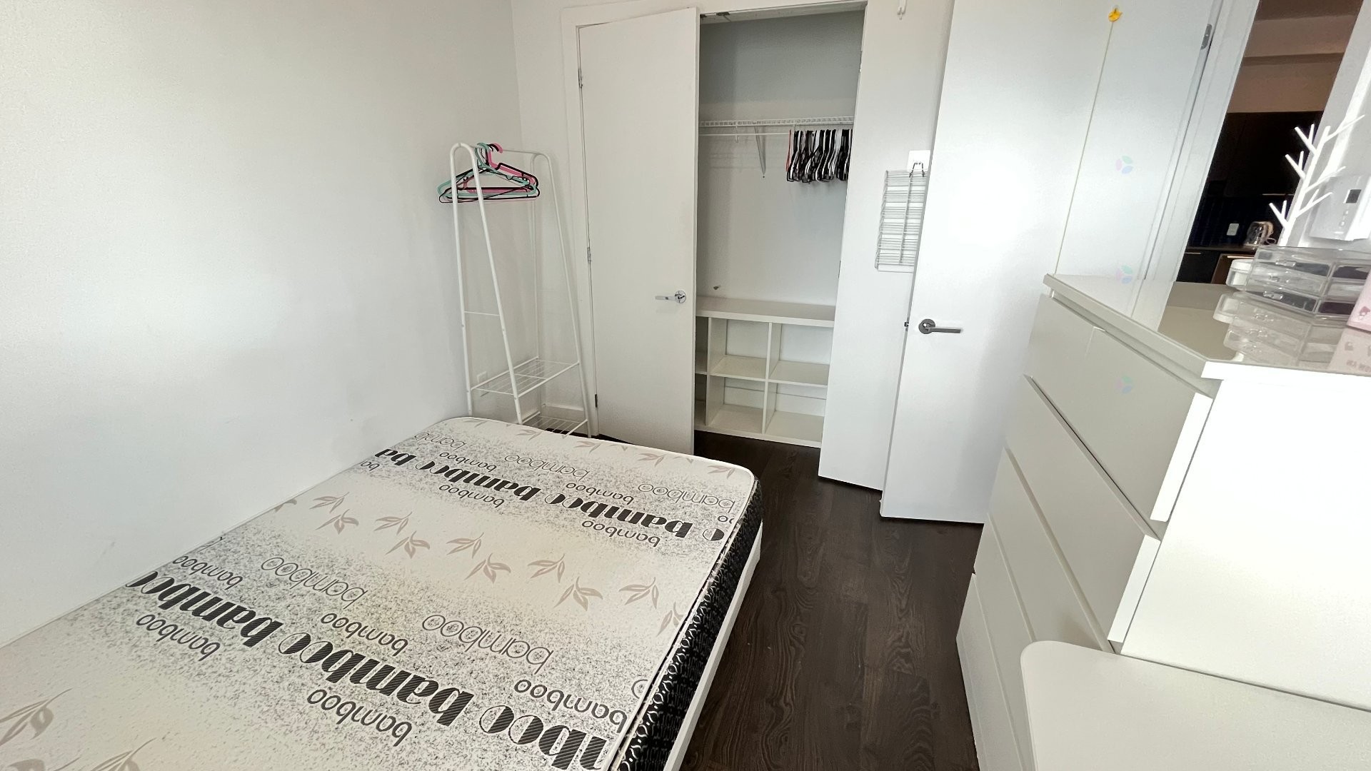 









405


Rue de la Concorde

, 2605,
Montréal (Ville-Marie),




QC
H3A0H1

