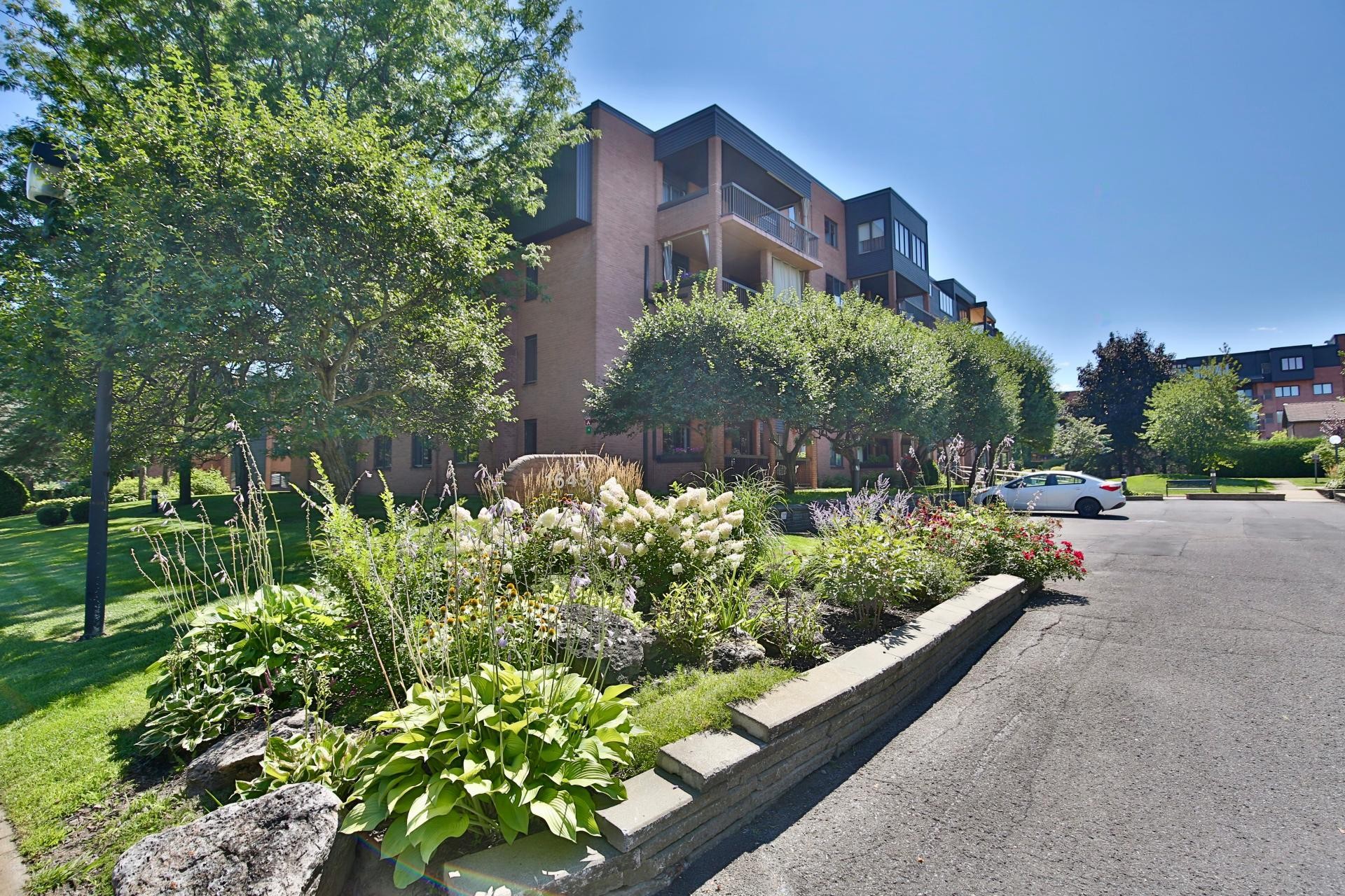 









1645


Rue Gauthier

, 22,
Saint-Bruno-de-Montarville,




QC
J3V5Y4

