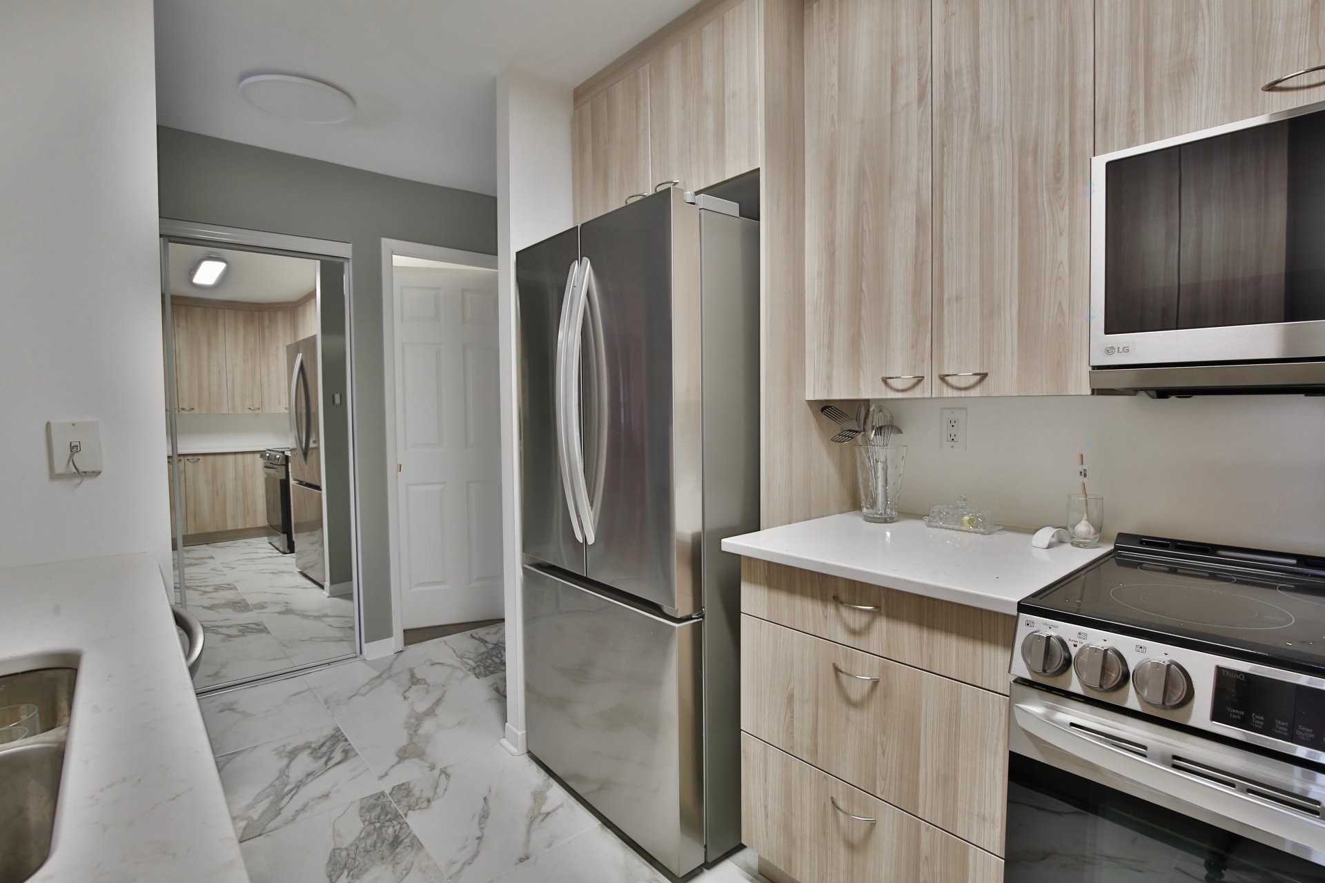 









1645


Rue Gauthier

, 22,
Saint-Bruno-de-Montarville,




QC
J3V5Y4

