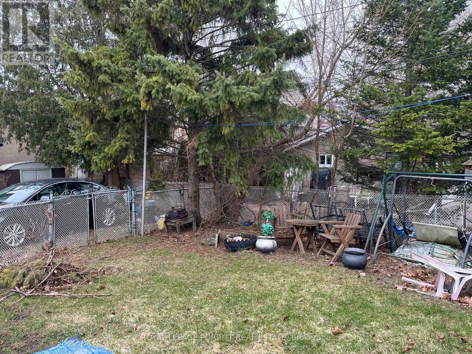 












61 FAIRFIELD AVENUE

,
Toronto,




Ontario
M8W1R6

