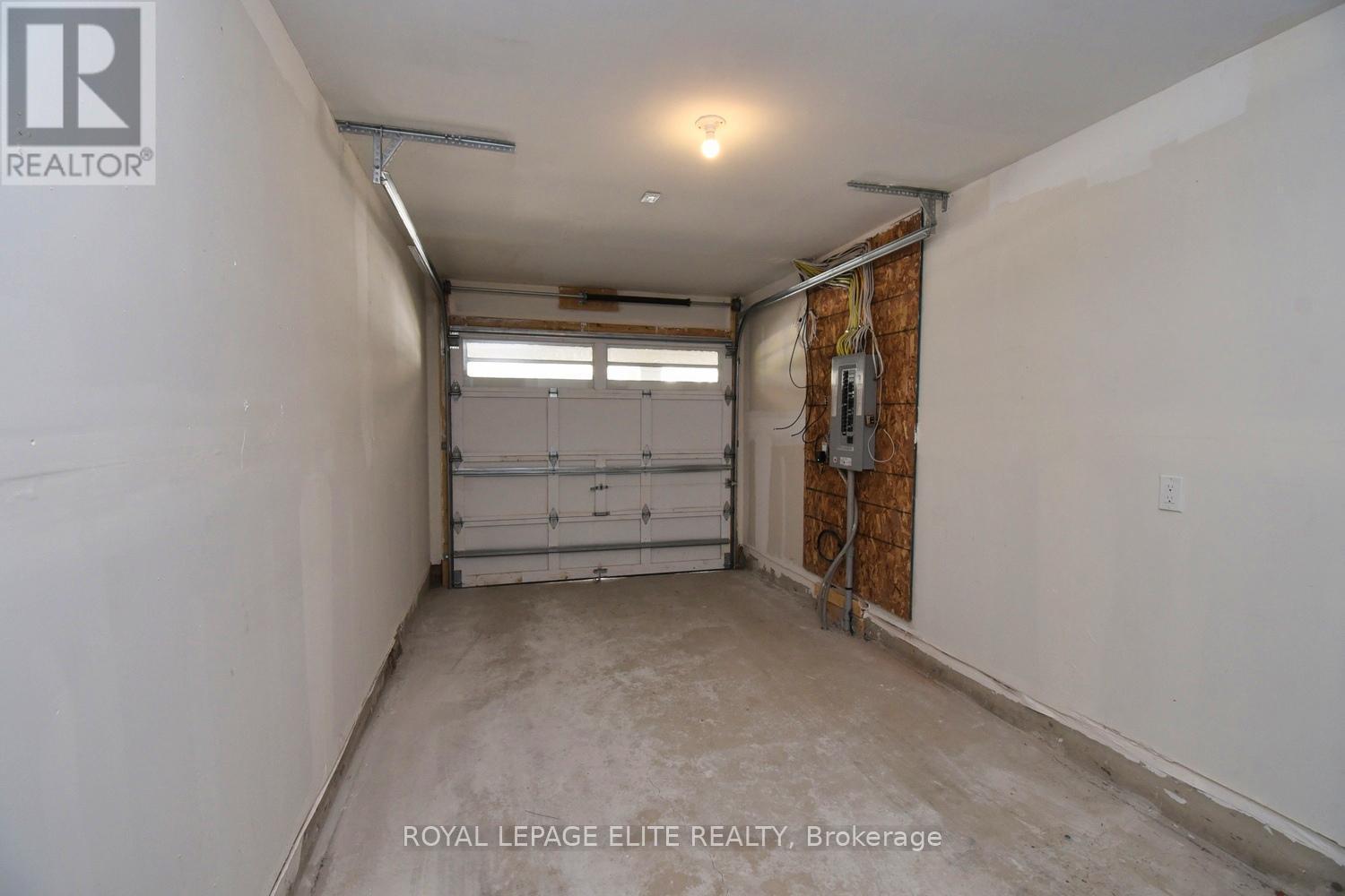 












69 - 383 DUNDAS STREET E

,
Hamilton,




Ontario
L8B1X6

