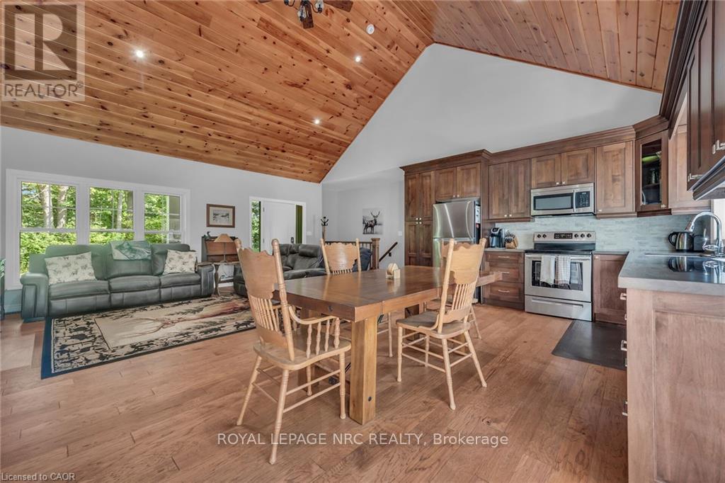 












352 MOULTON-AIKEN ROAD

,
Haldimand,




Ontario
N1A2W5

