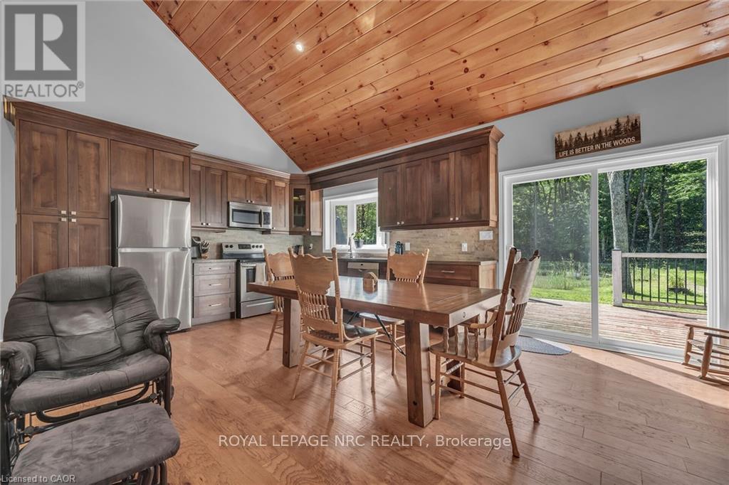 












352 MOULTON-AIKEN ROAD

,
Haldimand,




Ontario
N1A2W5

