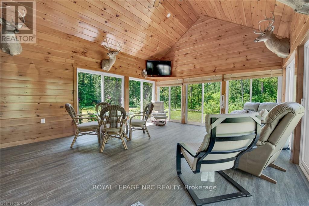 












352 MOULTON-AIKEN ROAD

,
Haldimand,




Ontario
N1A2W5

