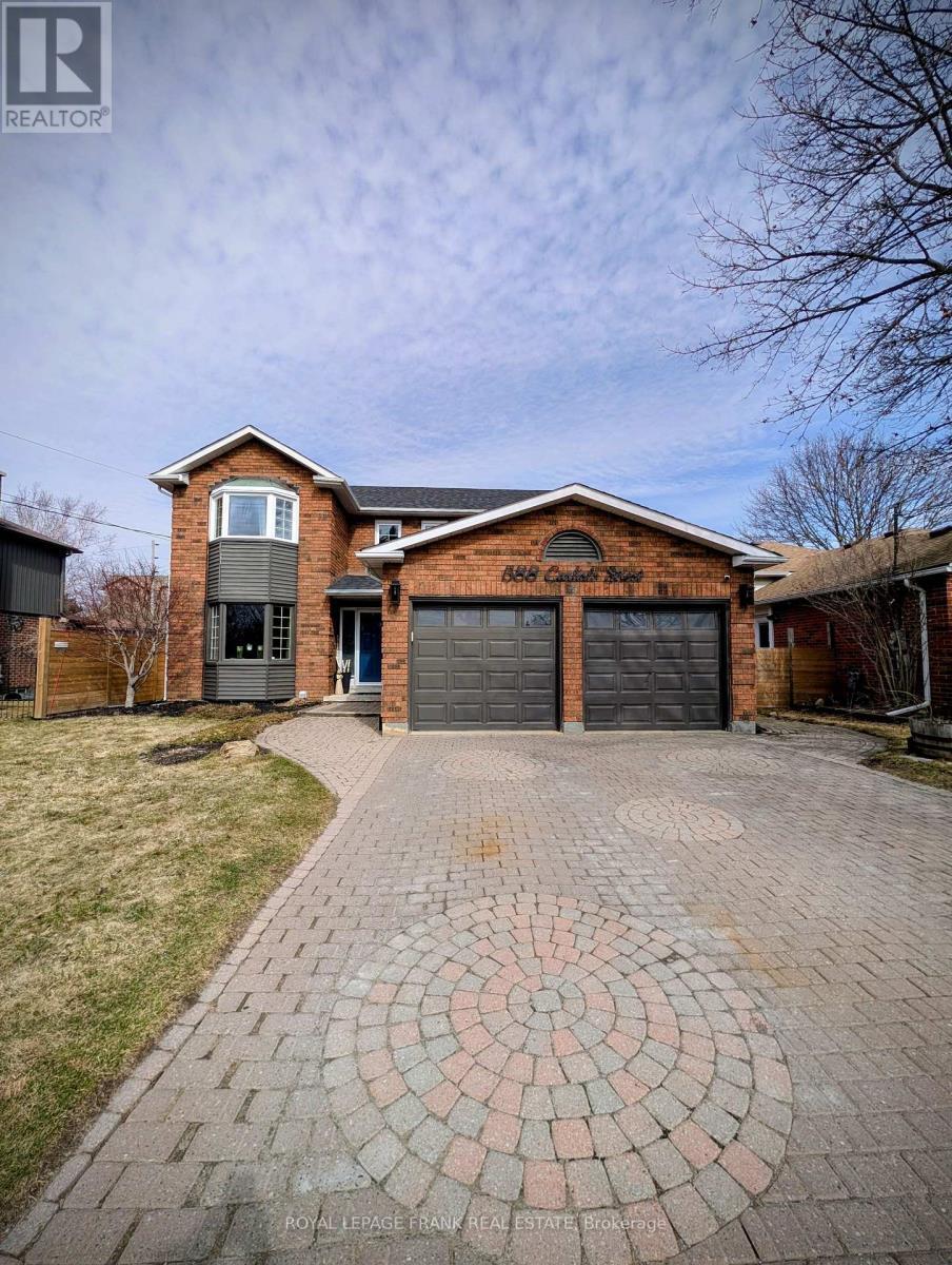 












588 CARLISLE STREET

,
Cobourg,




Ontario
K9A1X6

