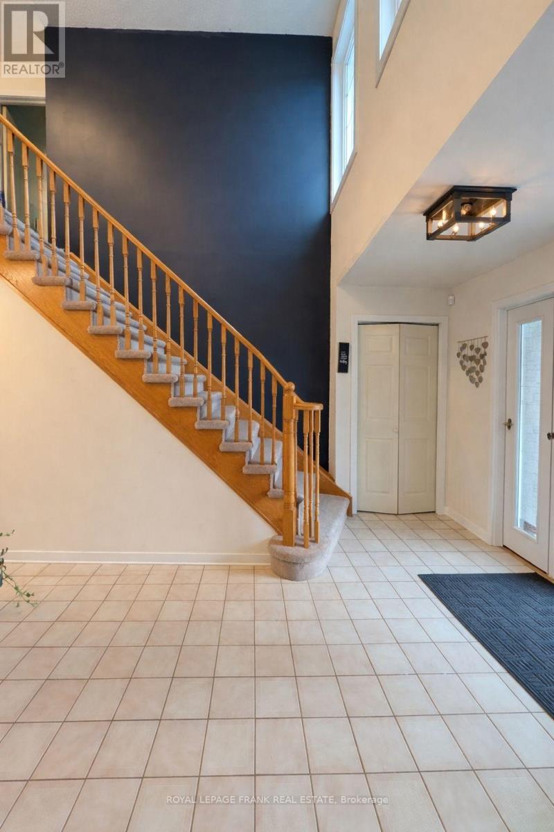 












588 CARLISLE STREET

,
Cobourg,




Ontario
K9A1X6

