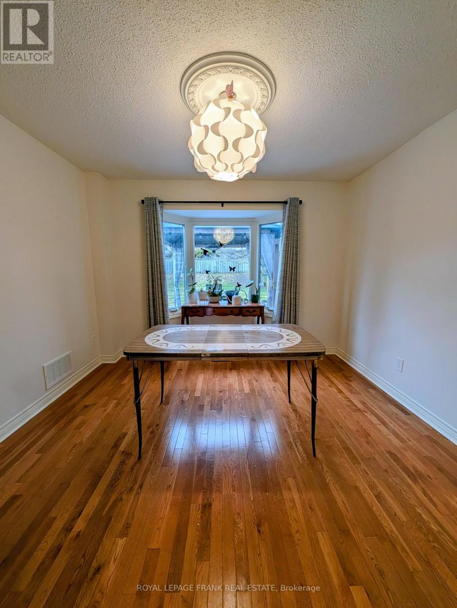 












588 CARLISLE STREET

,
Cobourg,




Ontario
K9A1X6

