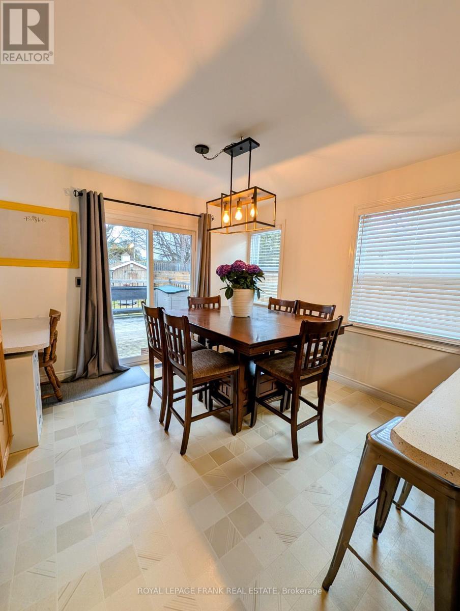 












588 CARLISLE STREET

,
Cobourg,




Ontario
K9A1X6

