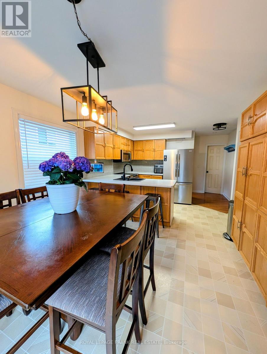 












588 CARLISLE STREET

,
Cobourg,




Ontario
K9A1X6

