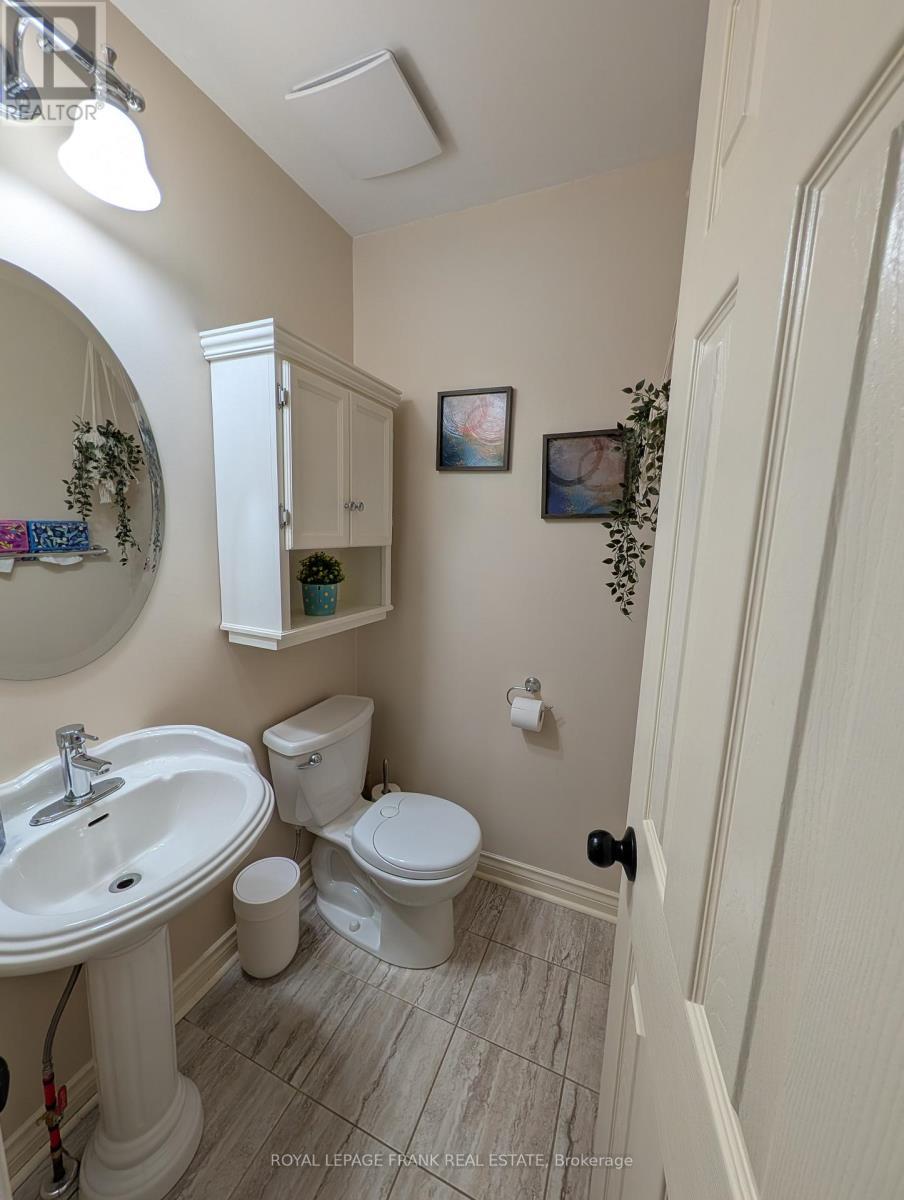 












588 CARLISLE STREET

,
Cobourg,




Ontario
K9A1X6

