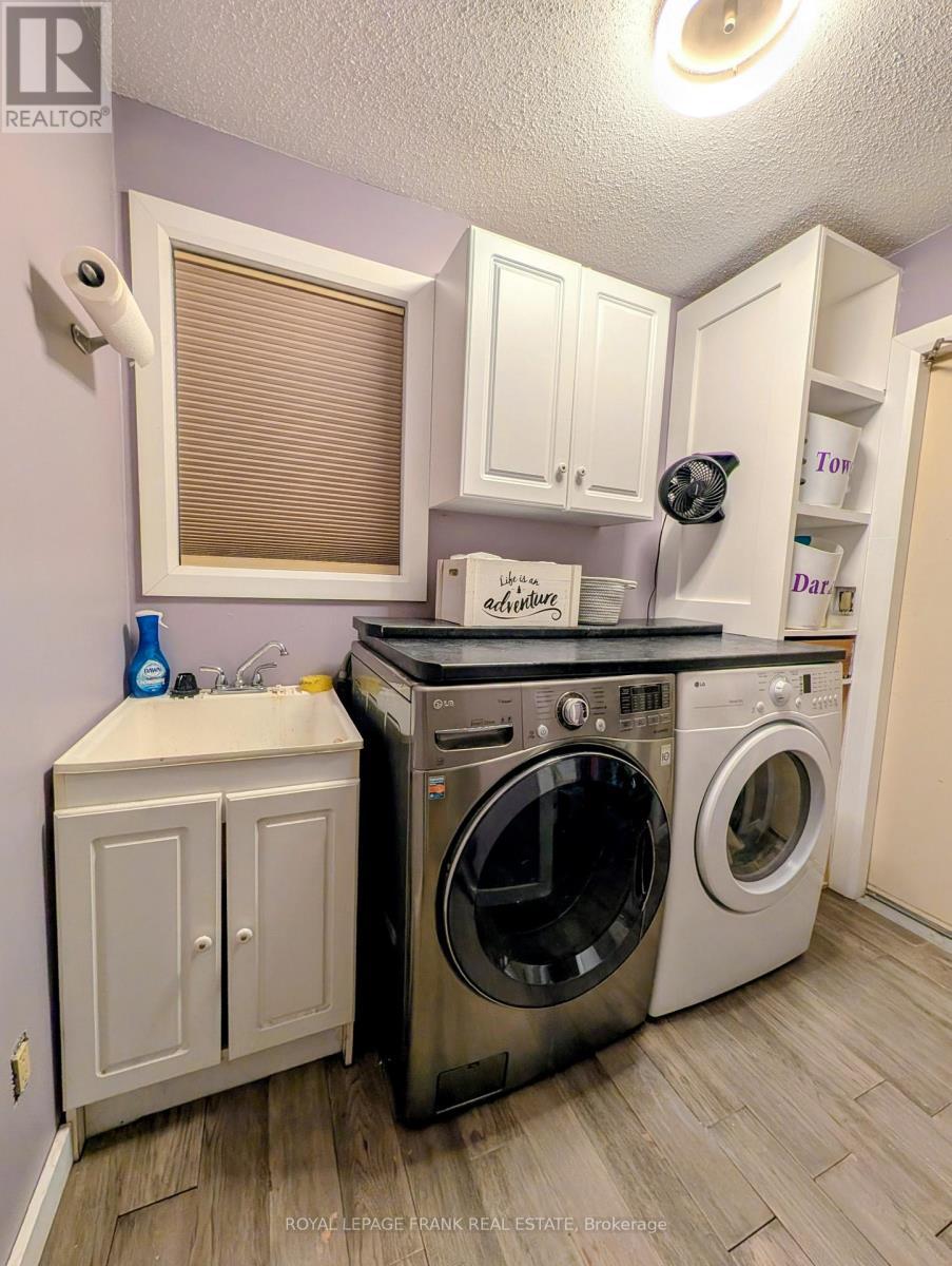 












588 CARLISLE STREET

,
Cobourg,




Ontario
K9A1X6

