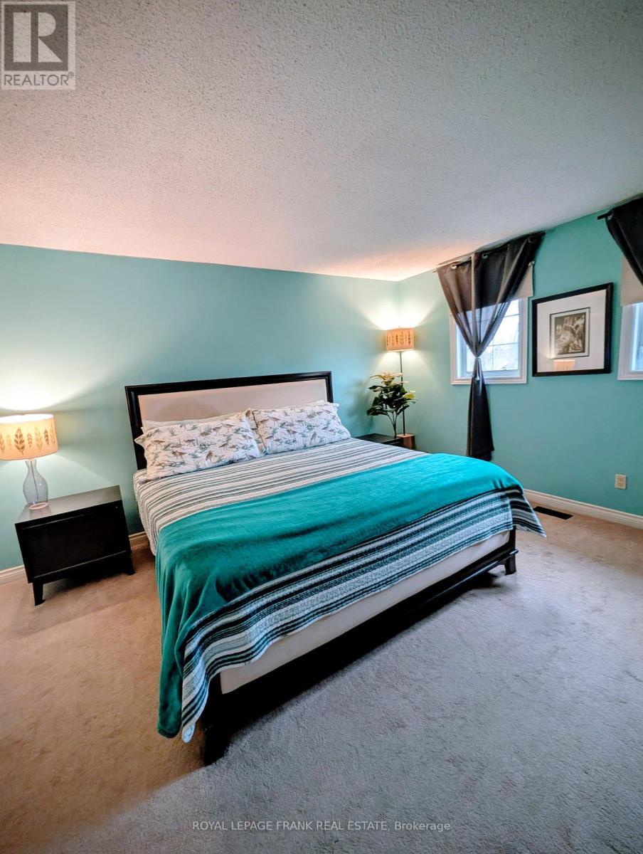 












588 CARLISLE STREET

,
Cobourg,




Ontario
K9A1X6

