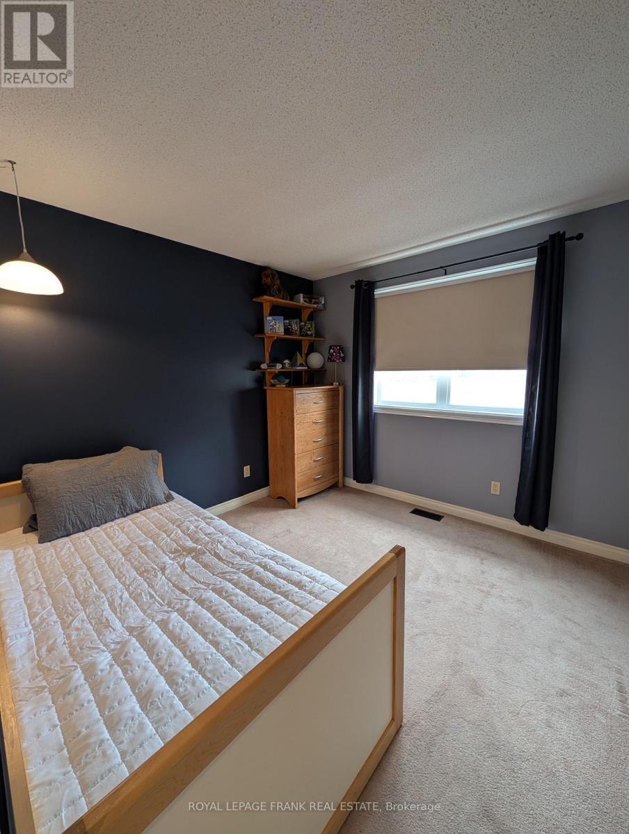 












588 CARLISLE STREET

,
Cobourg,




Ontario
K9A1X6

