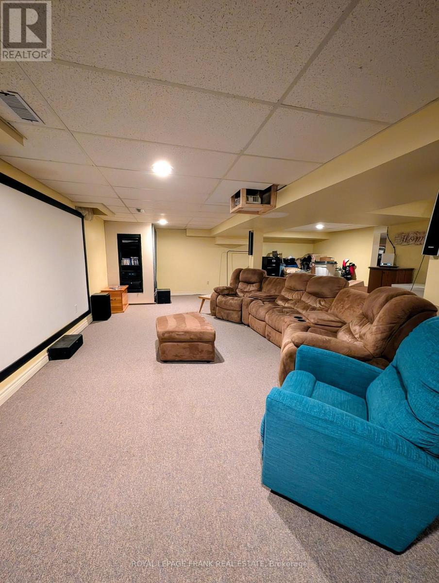 












588 CARLISLE STREET

,
Cobourg,




Ontario
K9A1X6

