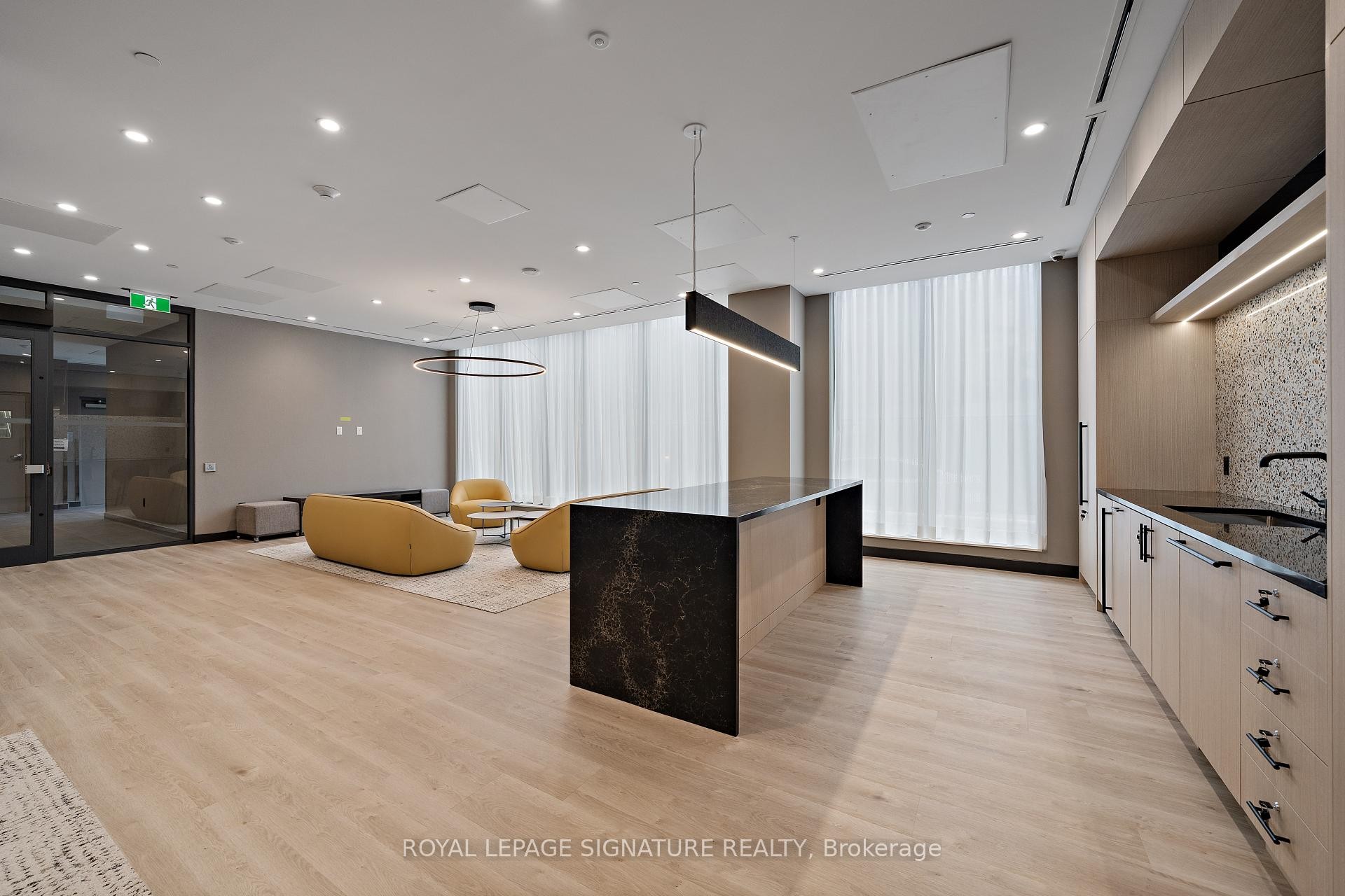 









664


Spadina

Avenue, 406,
Toronto,




ON
M5S 0G4

