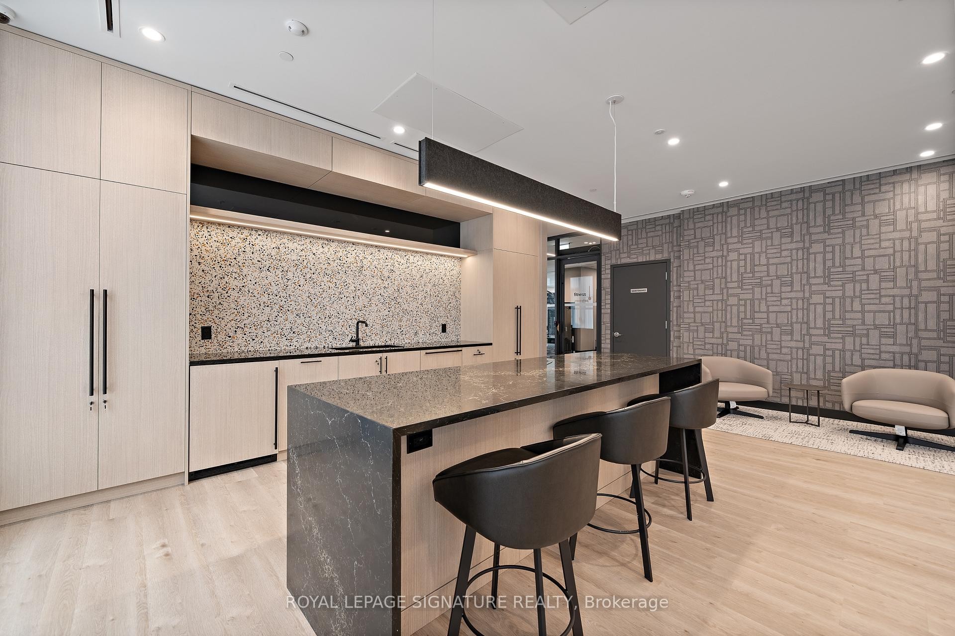 









664


Spadina

Avenue, 406,
Toronto,




ON
M5S 0G4


