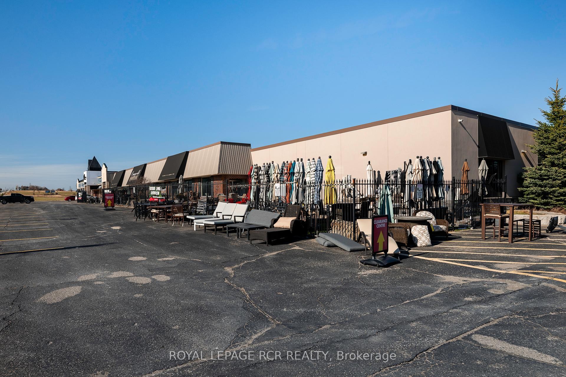 









633419


Hwy 10

N/A, A, B, C,
Mono,




ON
L9W 6Z1

