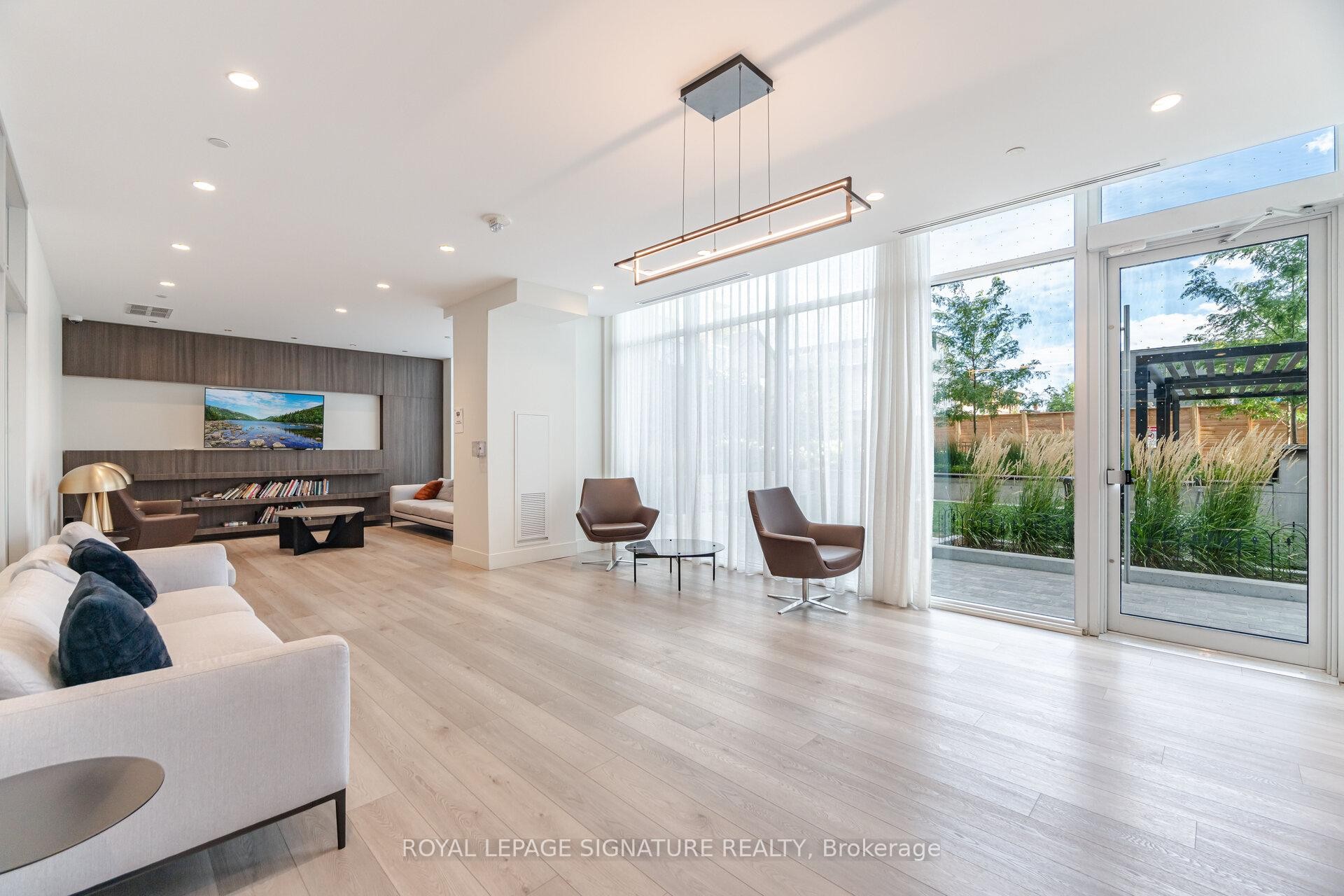 









1787


St Clair

Avenue West, 208,
Toronto,




ON
M6N 0B7

