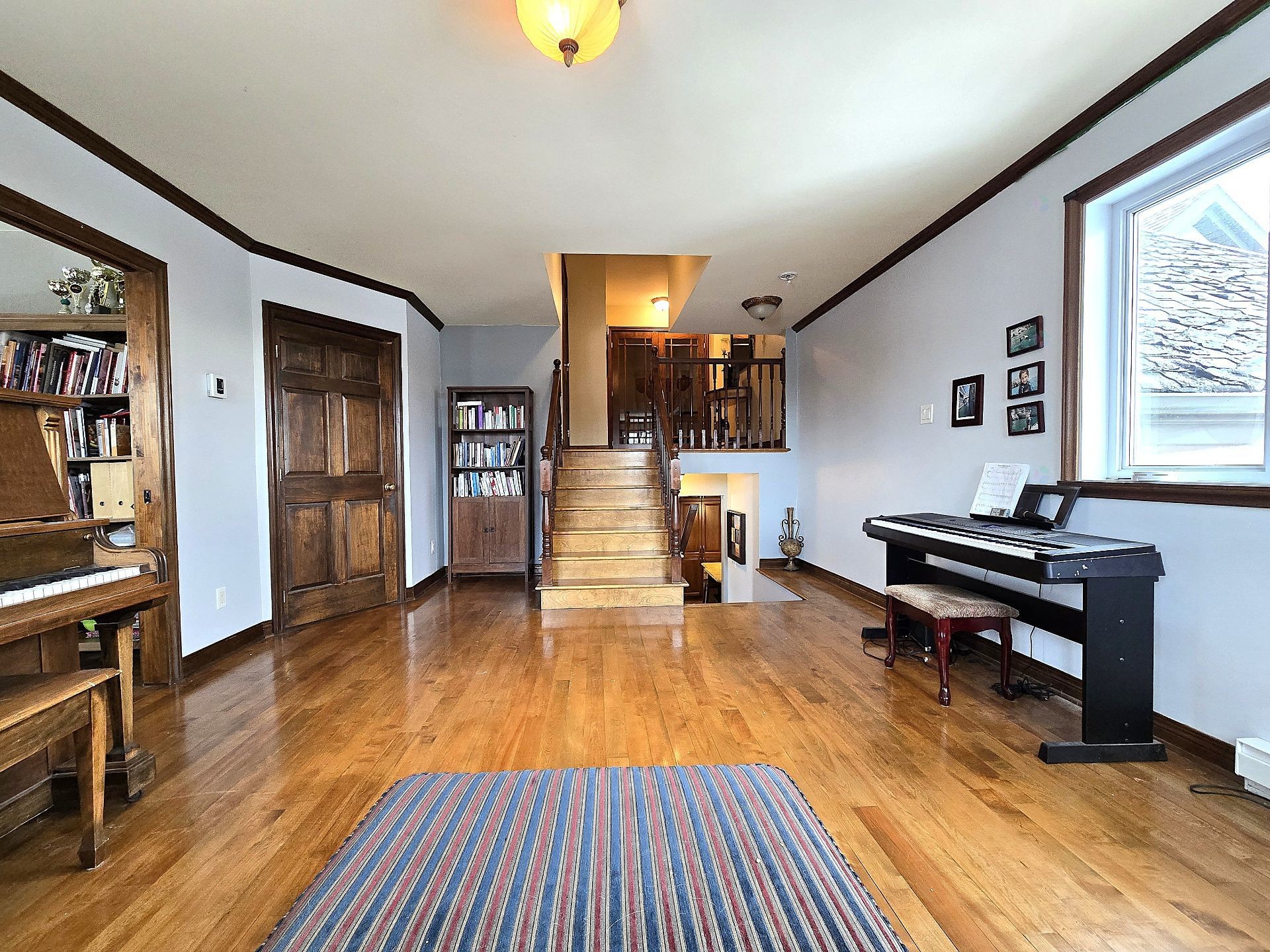 









1004


Av. Suzanne

,
Laval (Saint-Vincent-de-Paul),




QC
H7C2J6

