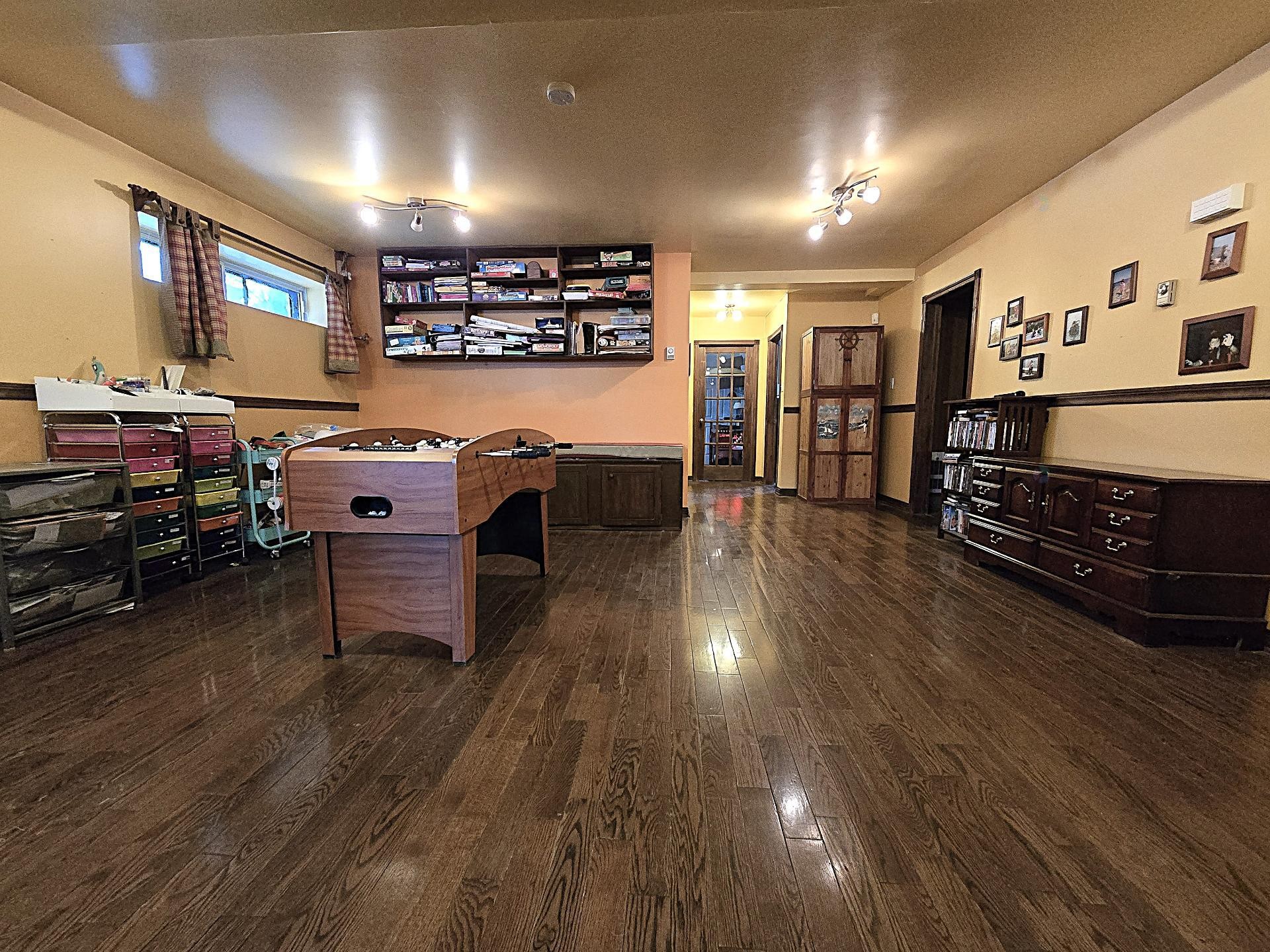 









1004


Av. Suzanne

,
Laval (Saint-Vincent-de-Paul),




QC
H7C2J6

