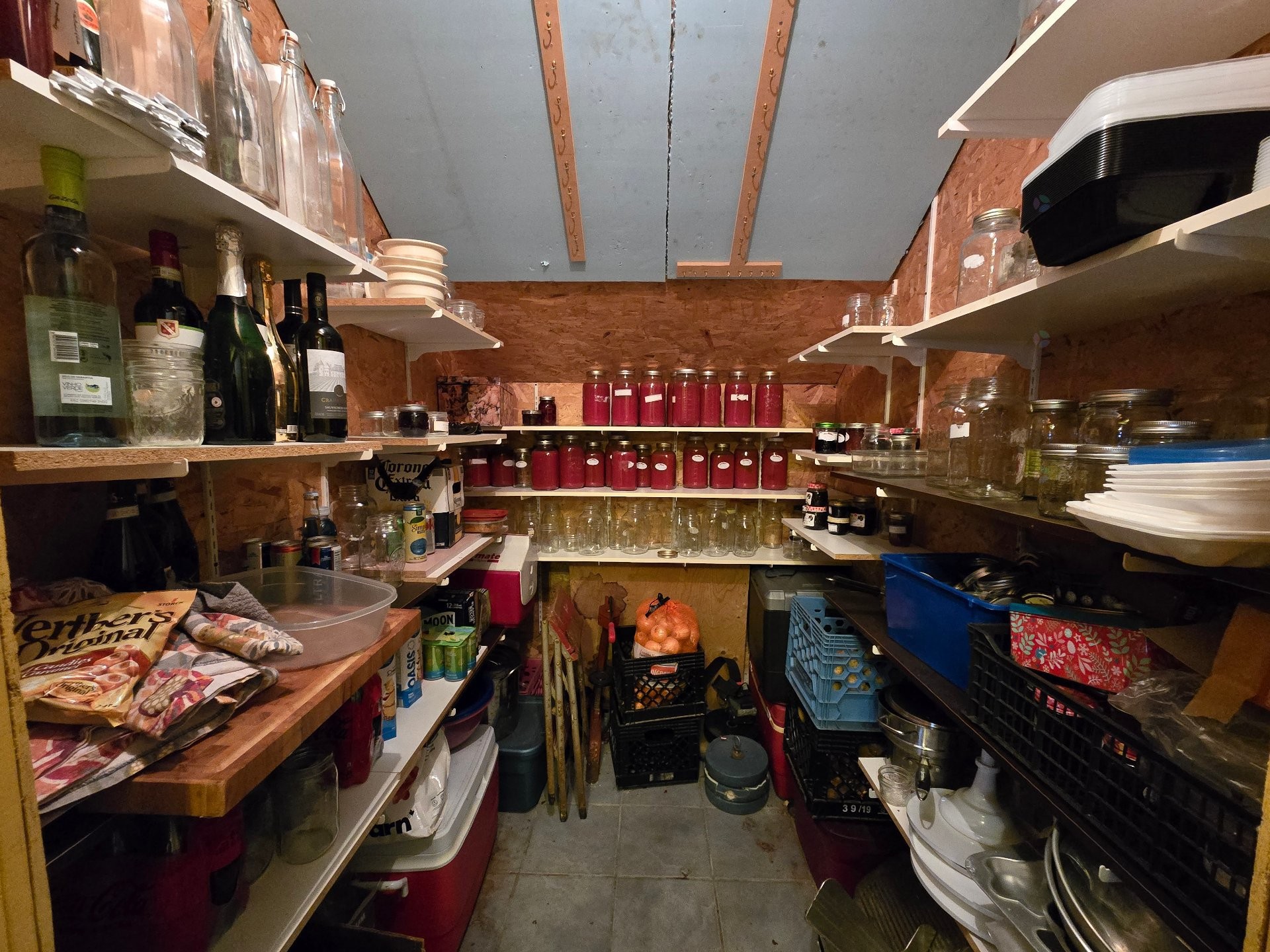 









1004


Av. Suzanne

,
Laval (Saint-Vincent-de-Paul),




QC
H7C2J6

