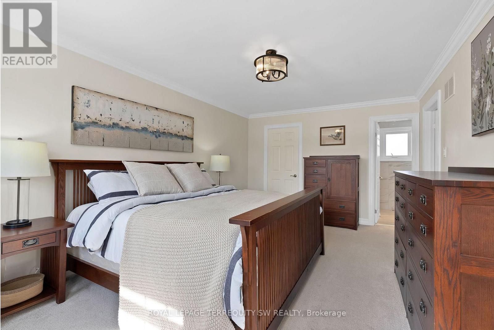 












1169 CARLO COURT

,
Mississauga,




Ontario
L4W3N6

