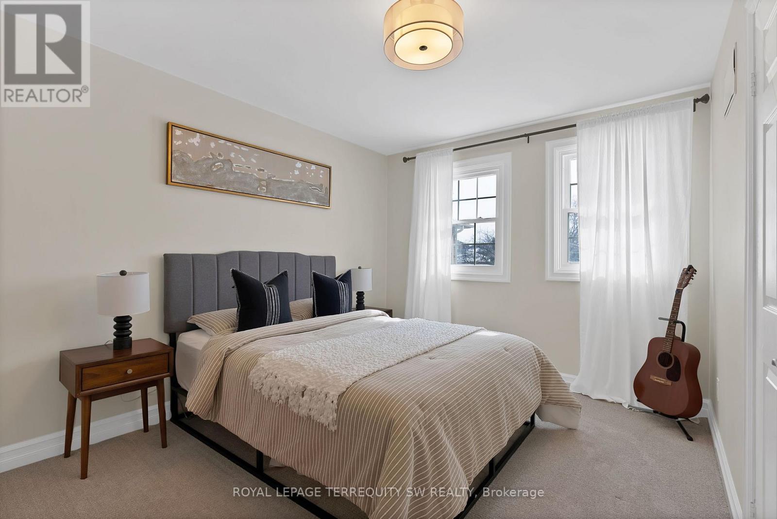 












1169 CARLO COURT

,
Mississauga,




Ontario
L4W3N6

