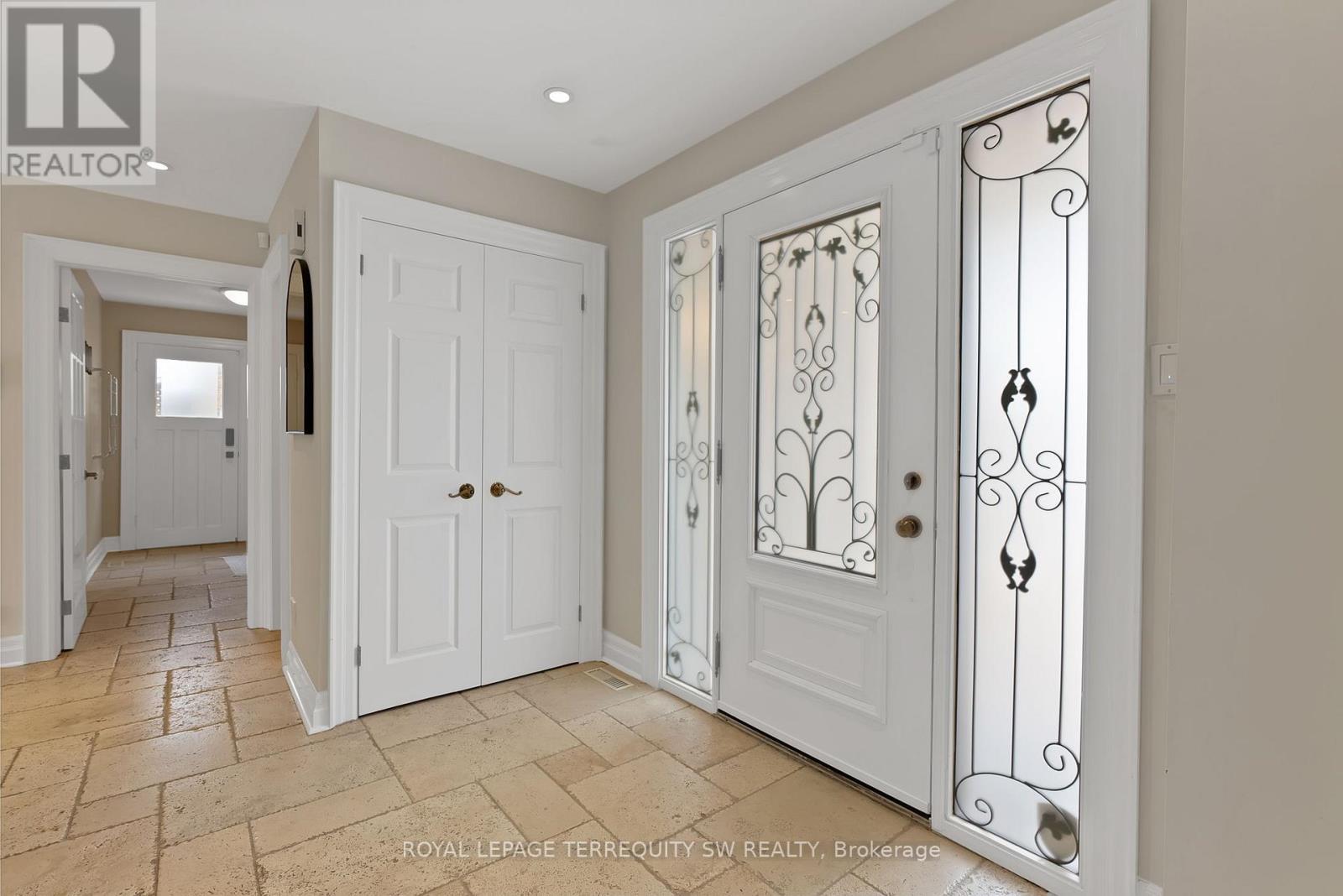 












1169 CARLO COURT

,
Mississauga,




Ontario
L4W3N6

