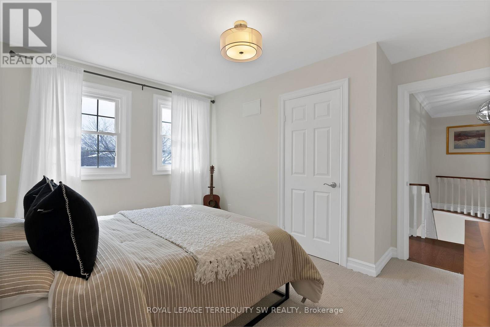 












1169 CARLO COURT

,
Mississauga,




Ontario
L4W3N6

