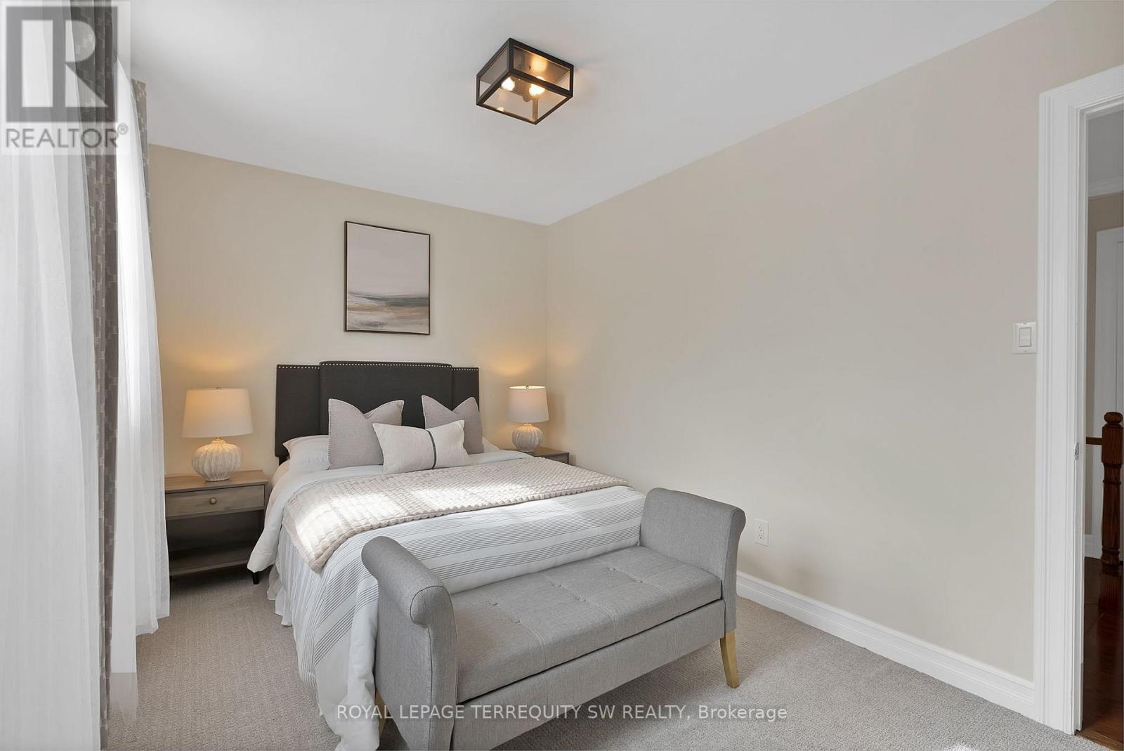 












1169 CARLO COURT

,
Mississauga,




Ontario
L4W3N6

