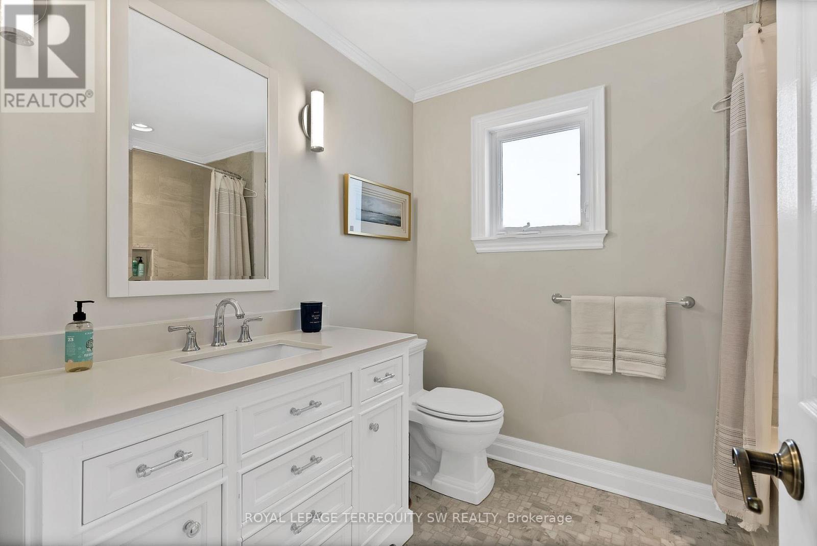 












1169 CARLO COURT

,
Mississauga,




Ontario
L4W3N6

