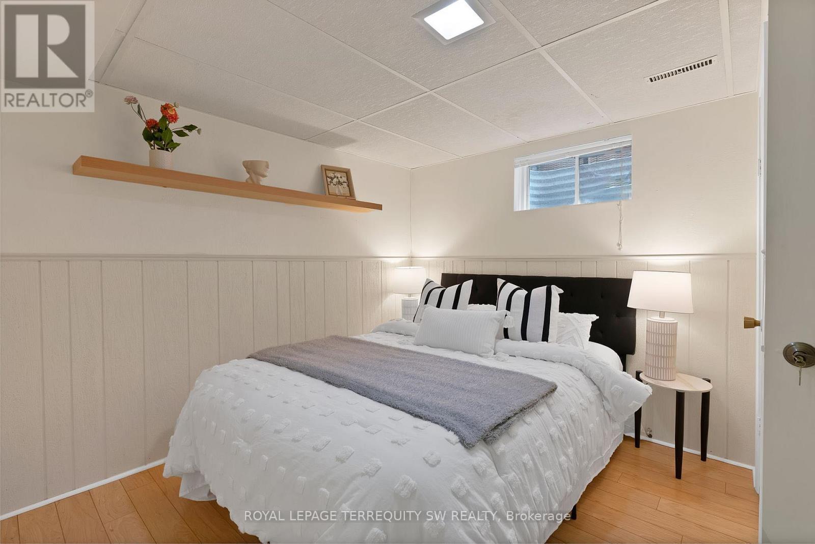 












1169 CARLO COURT

,
Mississauga,




Ontario
L4W3N6

