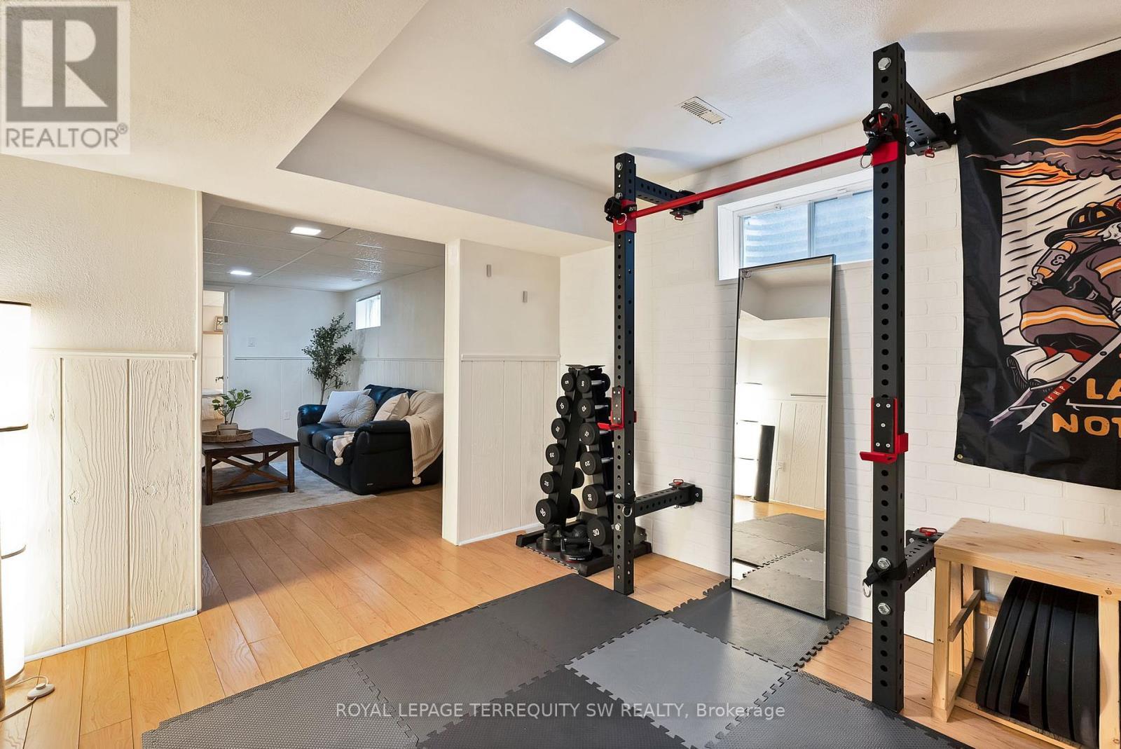 












1169 CARLO COURT

,
Mississauga,




Ontario
L4W3N6

