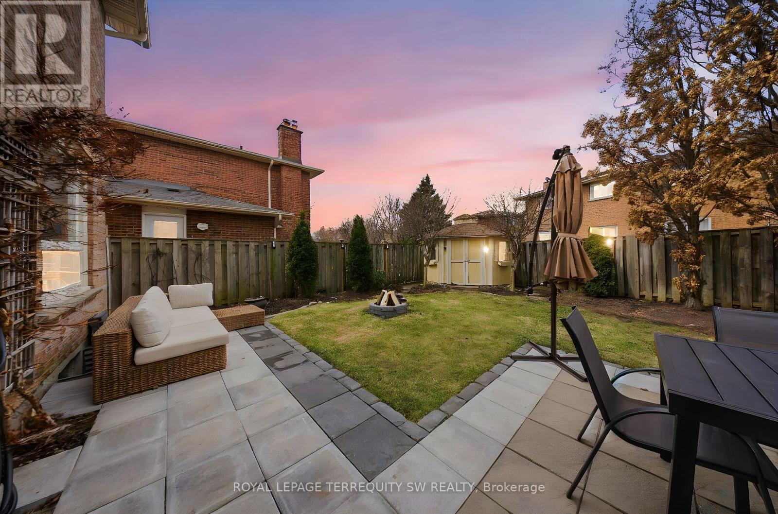 












1169 CARLO COURT

,
Mississauga,




Ontario
L4W3N6

