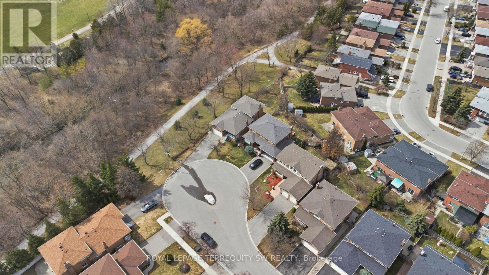 












1169 CARLO COURT

,
Mississauga,




Ontario
L4W3N6

