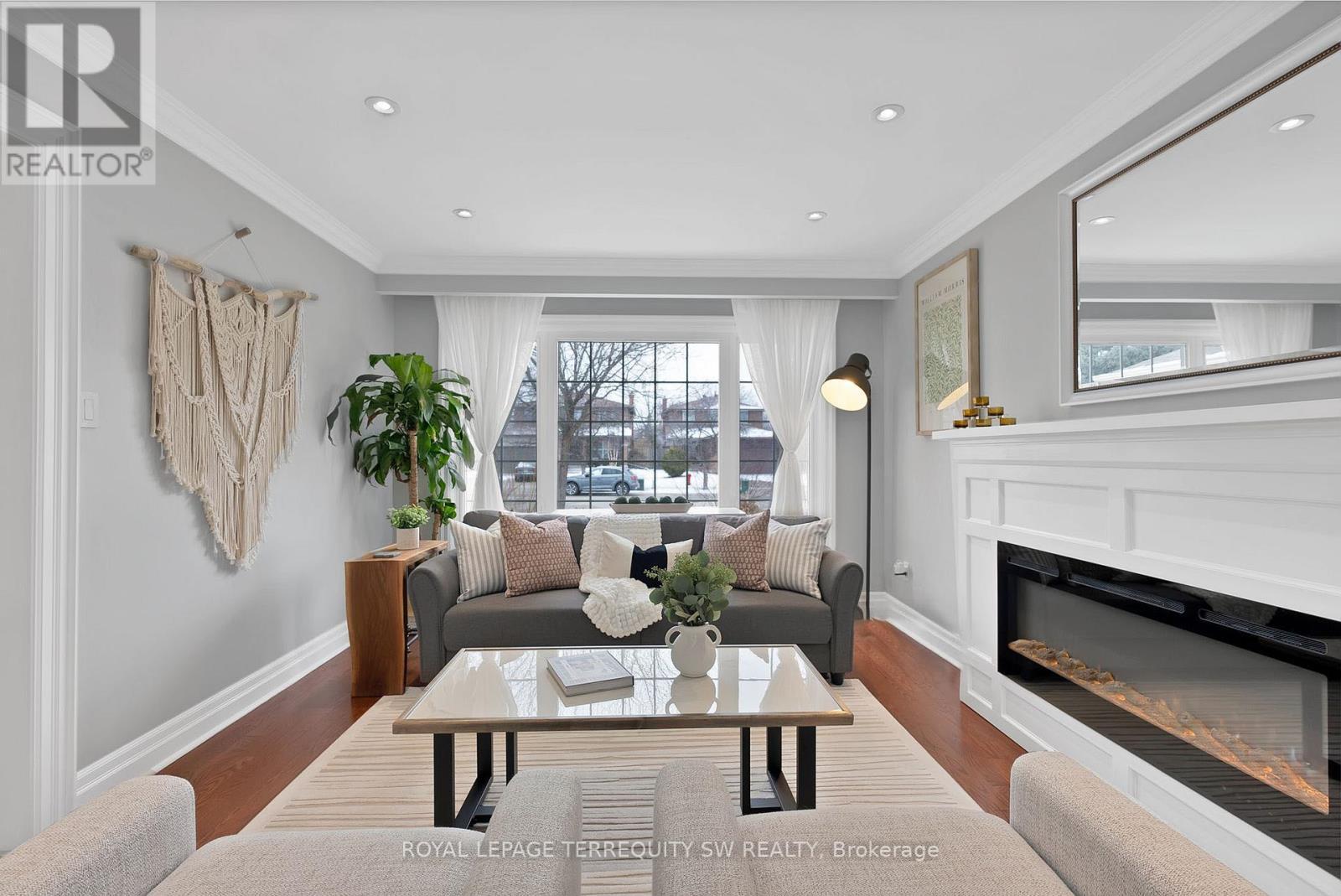 












1169 CARLO COURT

,
Mississauga,




Ontario
L4W3N6

