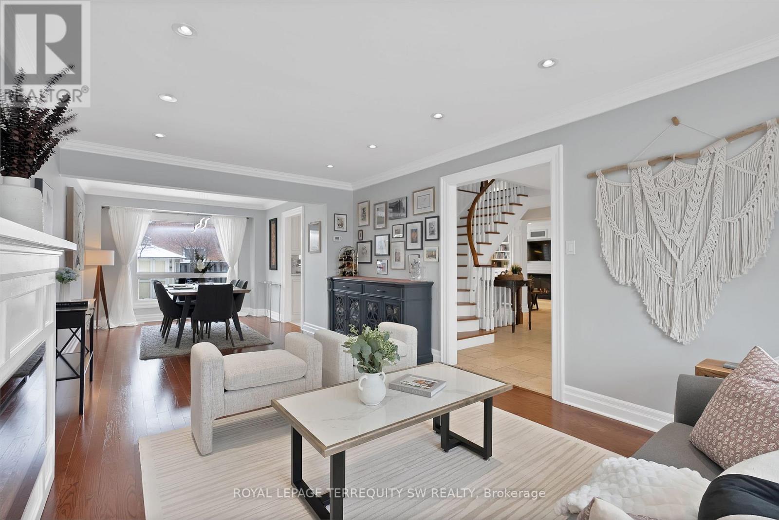 












1169 CARLO COURT

,
Mississauga,




Ontario
L4W3N6

