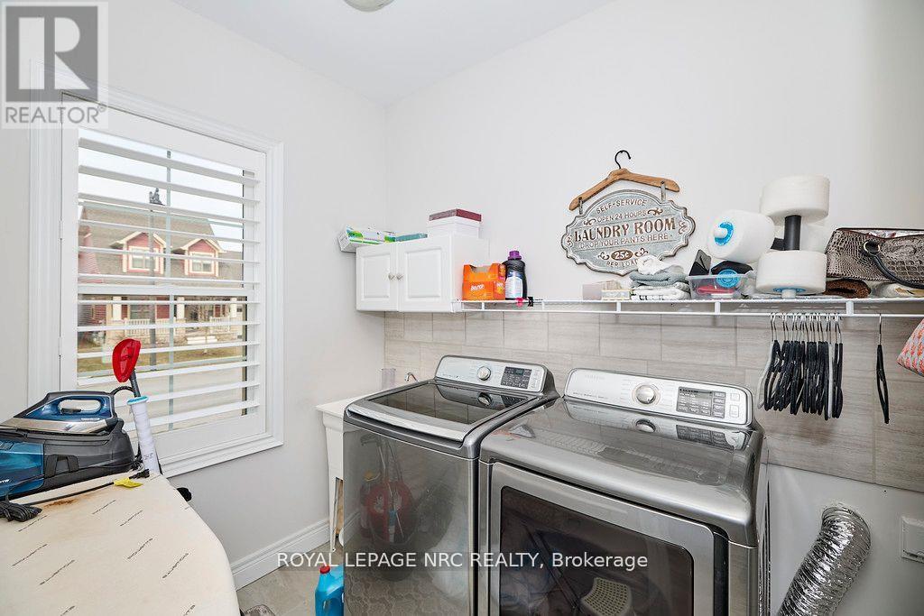 












3806 RYAN AVENUE

,
Fort Erie (Crystal Beach),




Ontario
L0S1B0

