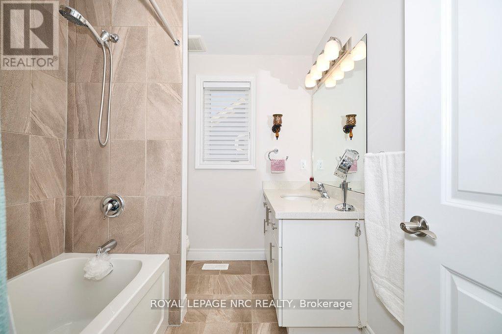 












3806 RYAN AVENUE

,
Fort Erie (Crystal Beach),




Ontario
L0S1B0

