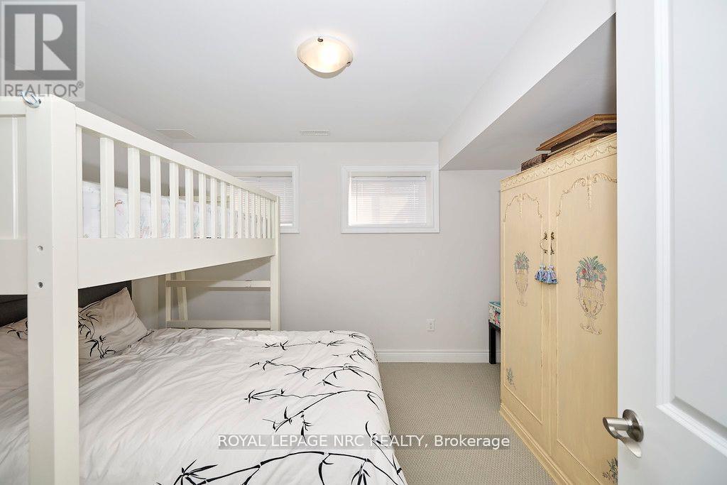 












3806 RYAN AVENUE

,
Fort Erie (Crystal Beach),




Ontario
L0S1B0

