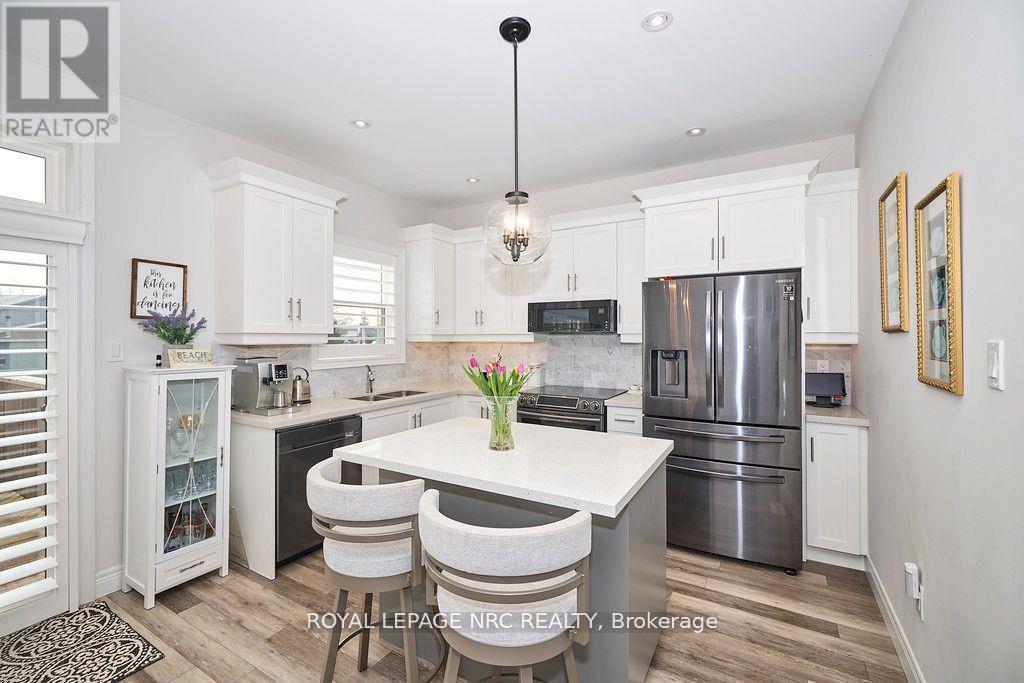 












3806 RYAN AVENUE

,
Fort Erie (Crystal Beach),




Ontario
L0S1B0

