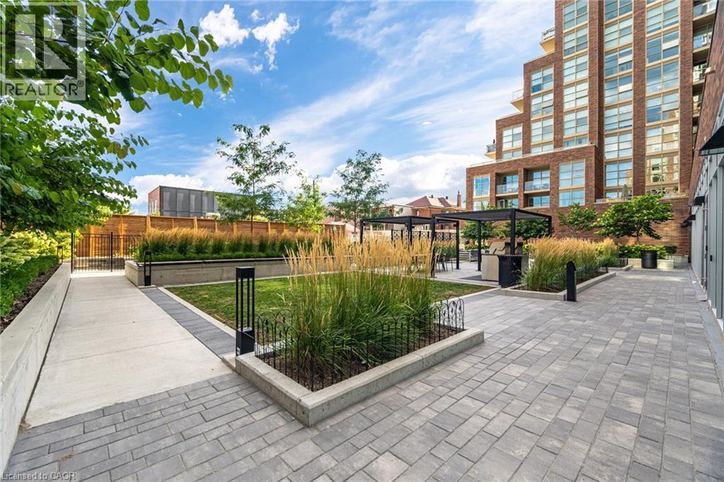 












1787 ST CLAIR Avenue W Unit# 208

,
Toronto,




Ontario
M6N0B7

